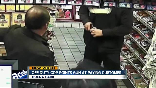 Off-duty cop points gun at paying customer