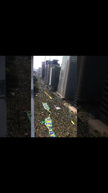 Quantas pessoas estavam na Paulista? Escreve nos comentários.