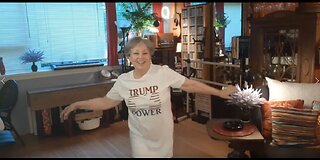 TRUMP POWER Daddy Don't Live In That New York City No More - DANCE (orbs appear)