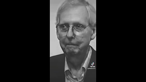 Mitch McConnell frozen!! Again!