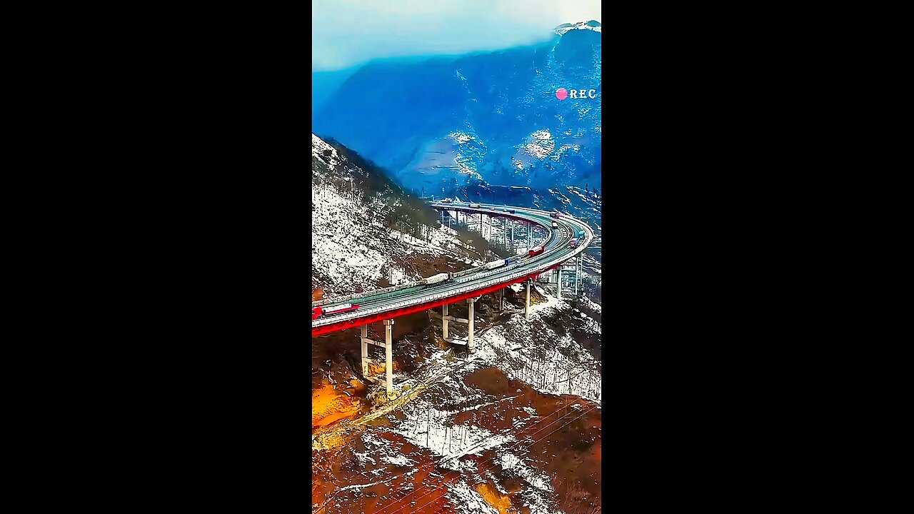 A highway like no other! China's Yaxi Expressway