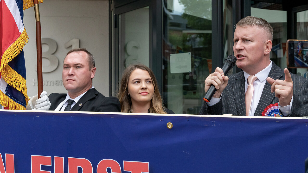 Paul Golding blasts illegal migrant company 'Serco' outside their head office!