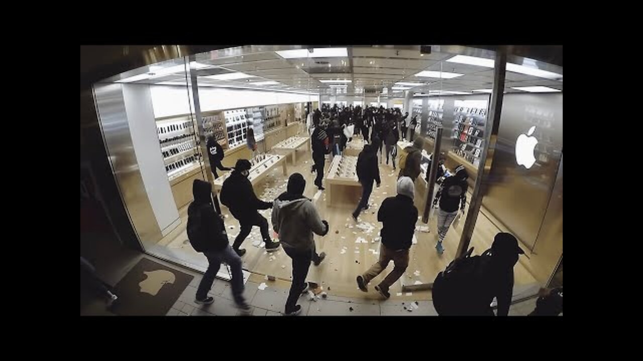 It Begins... Entire NYC Mall Closes Over Theft