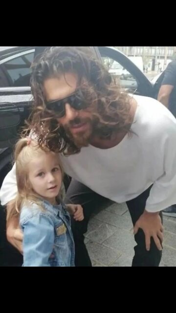 Can Yaman with his lovers at #Budapest