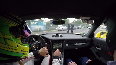 Incredible Kevin Estre lap of the Nürburgring in the new Porsche 911 GT3 RS62 8