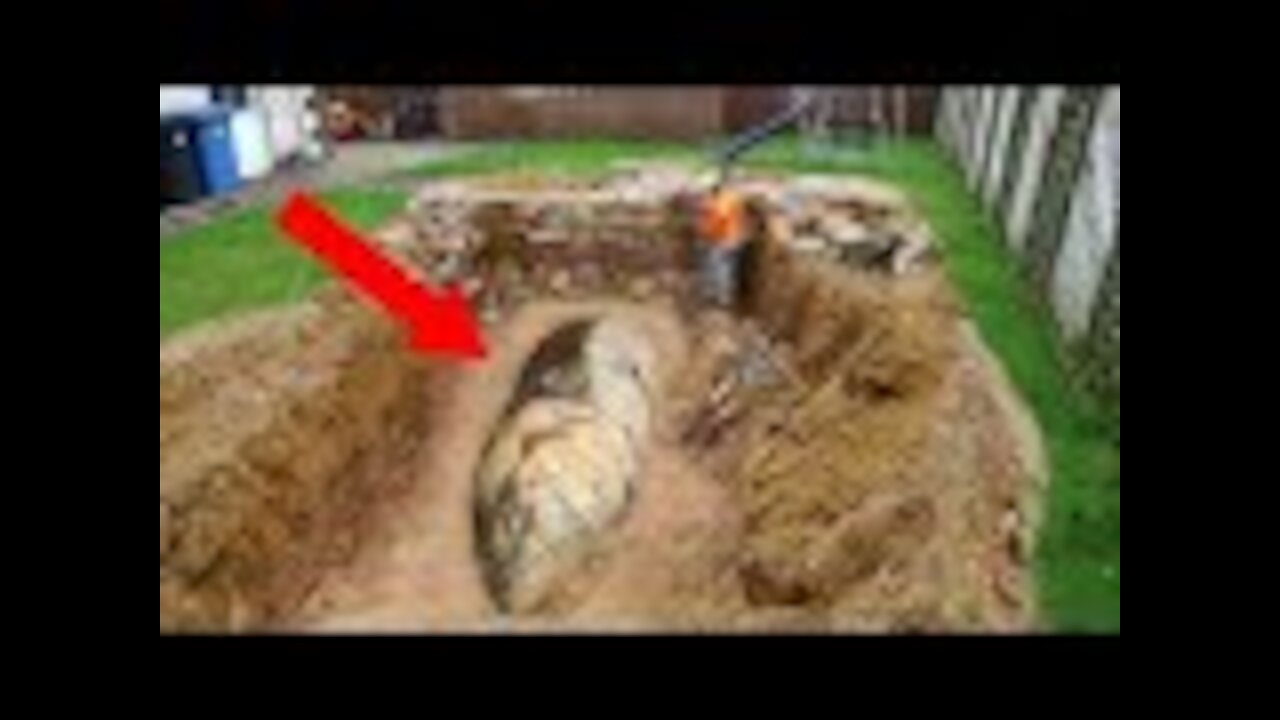 This Guy Dug A Huge Hole In His Backyard And Now His Neighbours Are Insanely Jealous
