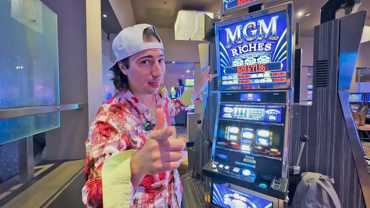 I Played The Exciting MGM Riches Slot Machine In Las Vegas!