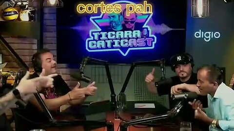 ele começou a cantar do nada kkkkkk
