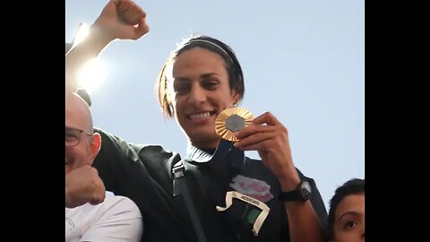 Algerian boxer Imane Khelif honored by celebratory parade on return home from Paris Olympics #gold