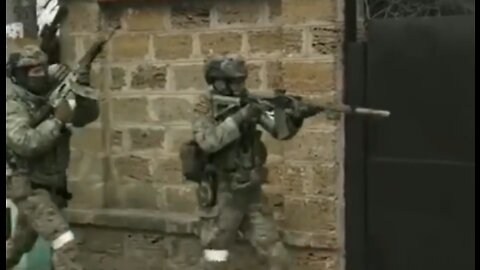 The FSB conducted a raid on the discovery of weapons worth a platoon of, at a house