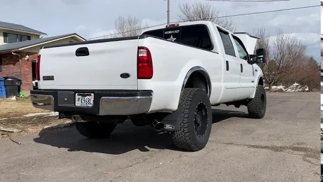 Straight Piped 6.0 Powerstroke 4" Exhaust