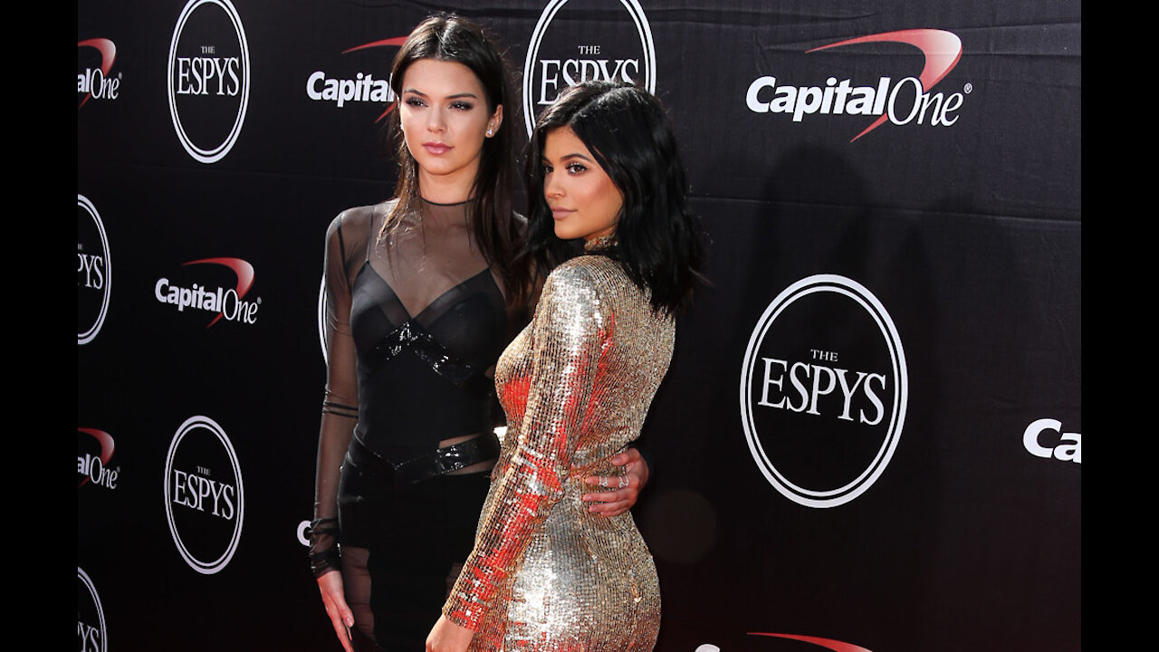 Kendall and Kylie Jenner went a month without speaking after recent fight