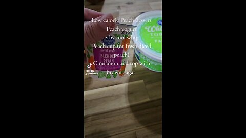 Low calorie peach dessert