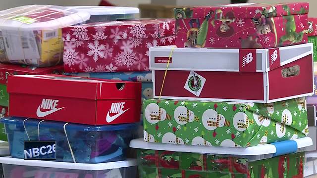 De Pere church collects donations for Operation Christmas Child