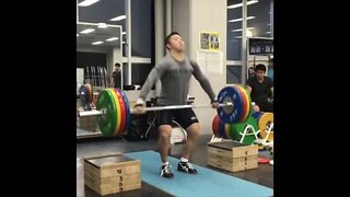 The Japanese Olympic Weightlifting Training System (Namika Matsumoto, Yoichi Itokazu)