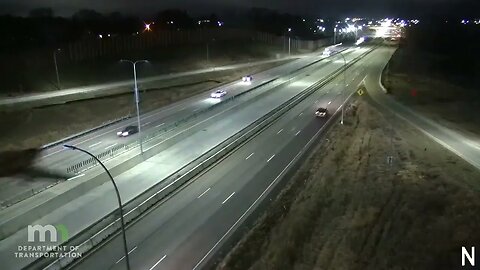 Small Private Plane lands on Minnesota highway