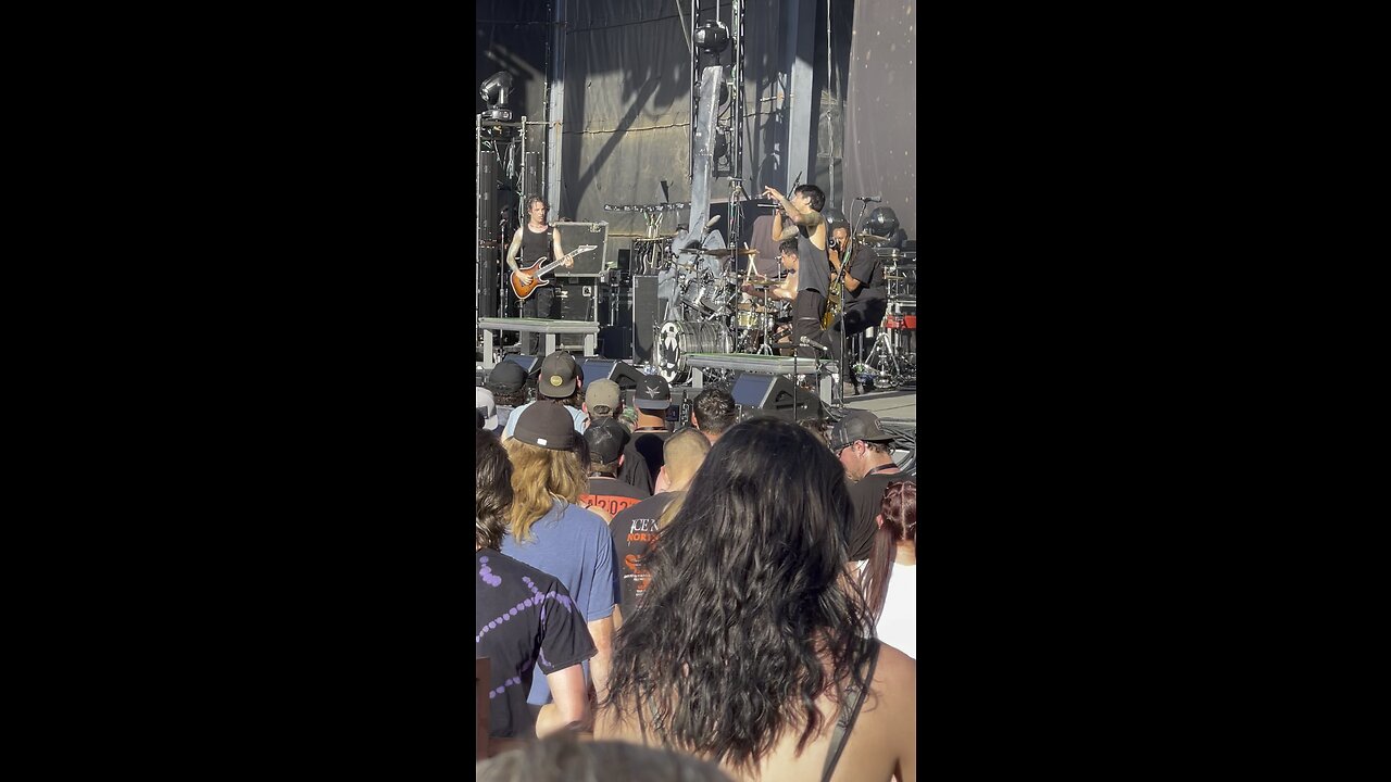 Crown the empire out here killing it