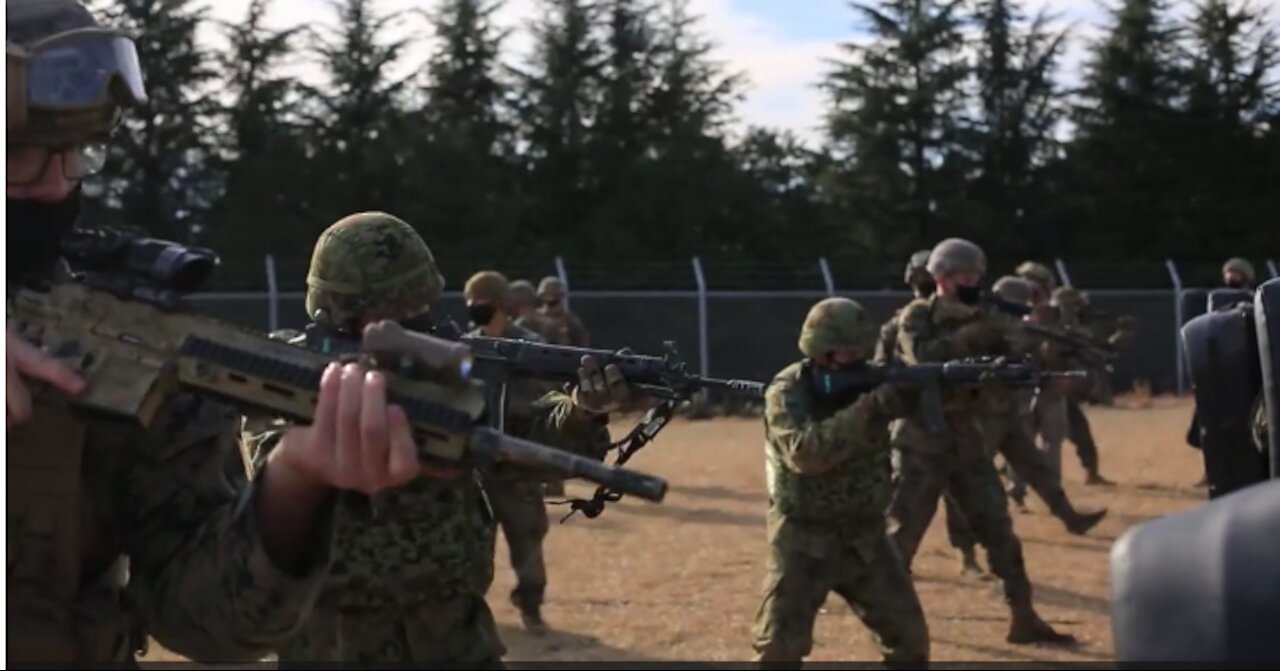 Forest Light: JGSDF’s 30th Infantry Regiment, 3/8 share fighting techniques