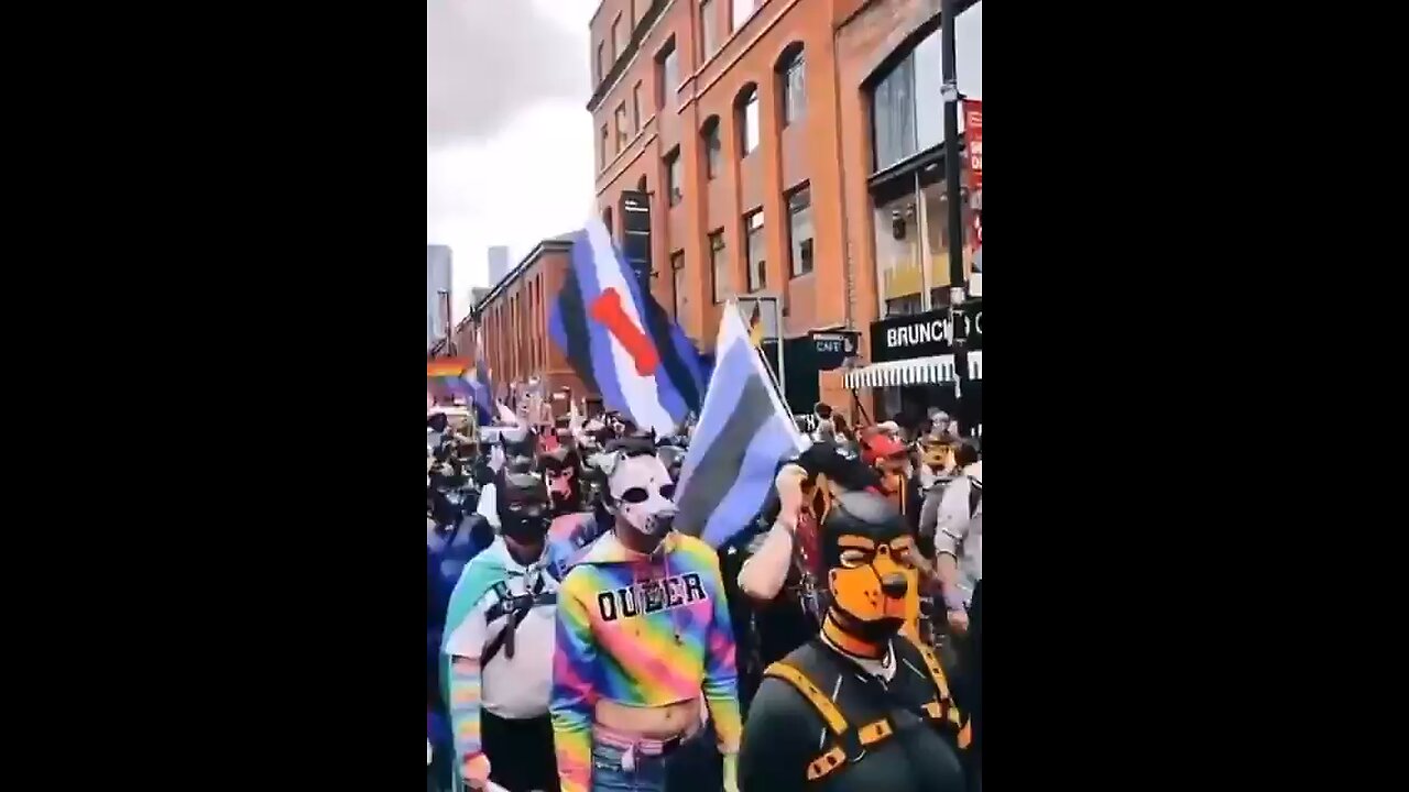 Here’s a weird scene from the Pride weekend in Manchester, UK