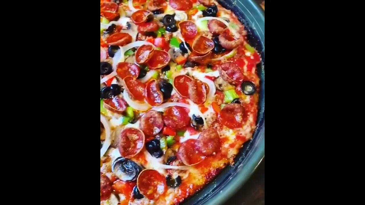 The combo has always been my favorite | @eddiespizza412 on IG 🍕💚 #shorts