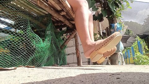 Beautiful Flipina Clogs Dangling 👣