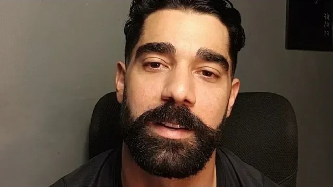 Γιατί πέφτεις τόσο χαμηλά;