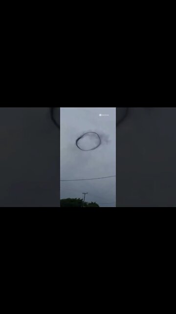 A Portal Opens over Vietnam ~ Strange Sky Phenomena ~ The Shift of the Ages (EYES TO THE SKIES)