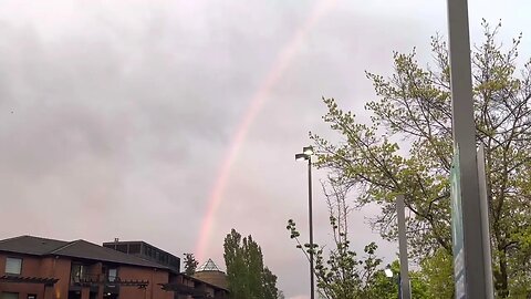 Pink Clouds & Rainbows 🌈