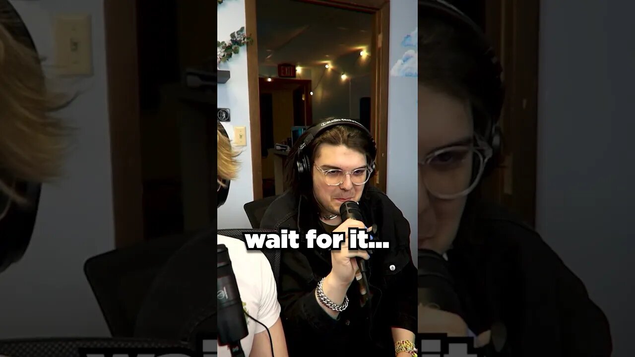 insane clutch trick shot 🤣 #shorts #comedy #funny #cod #clutch