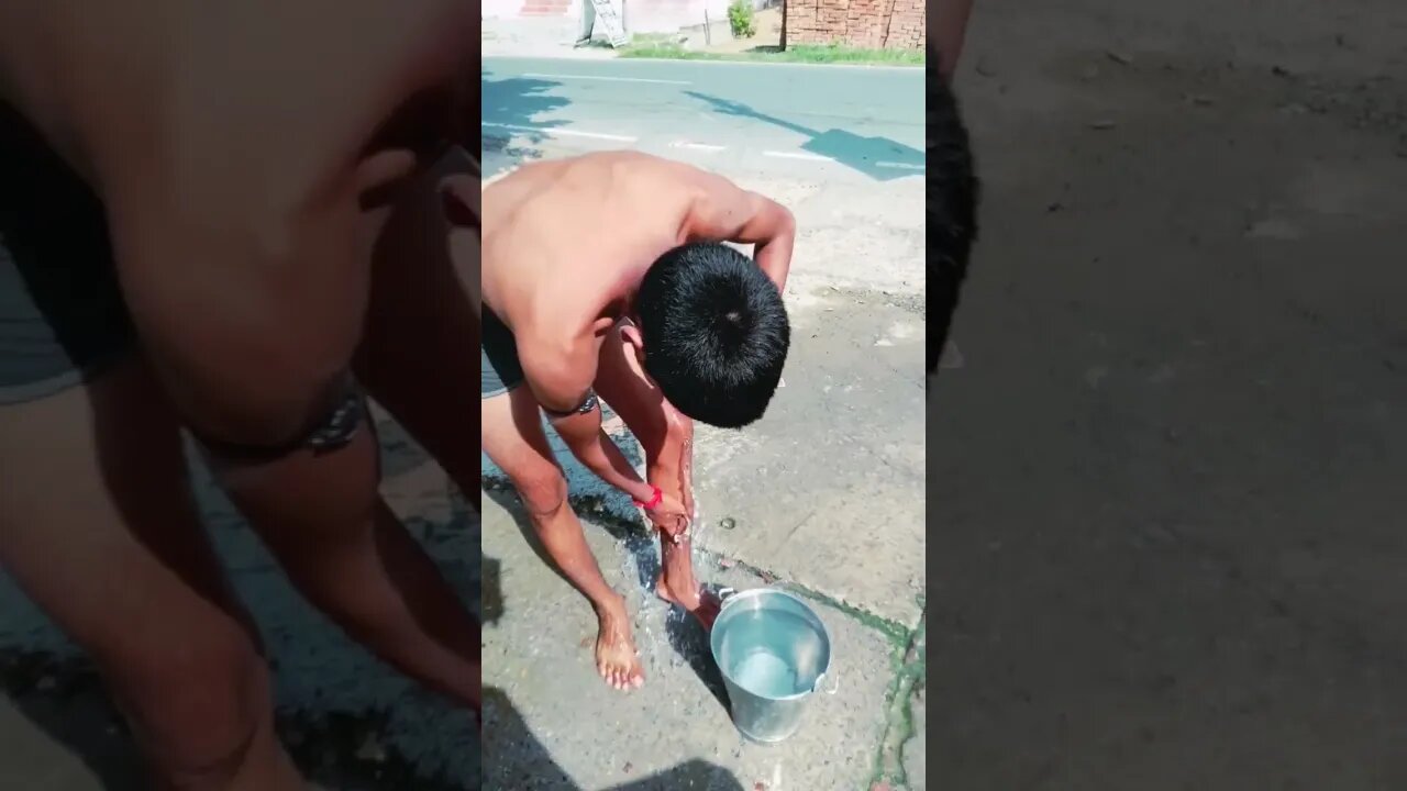 Bani Hum Nahile Shampoo Se. #viral#viralshort#viralshortvideo #shortsyoutube #shortfeed #trending