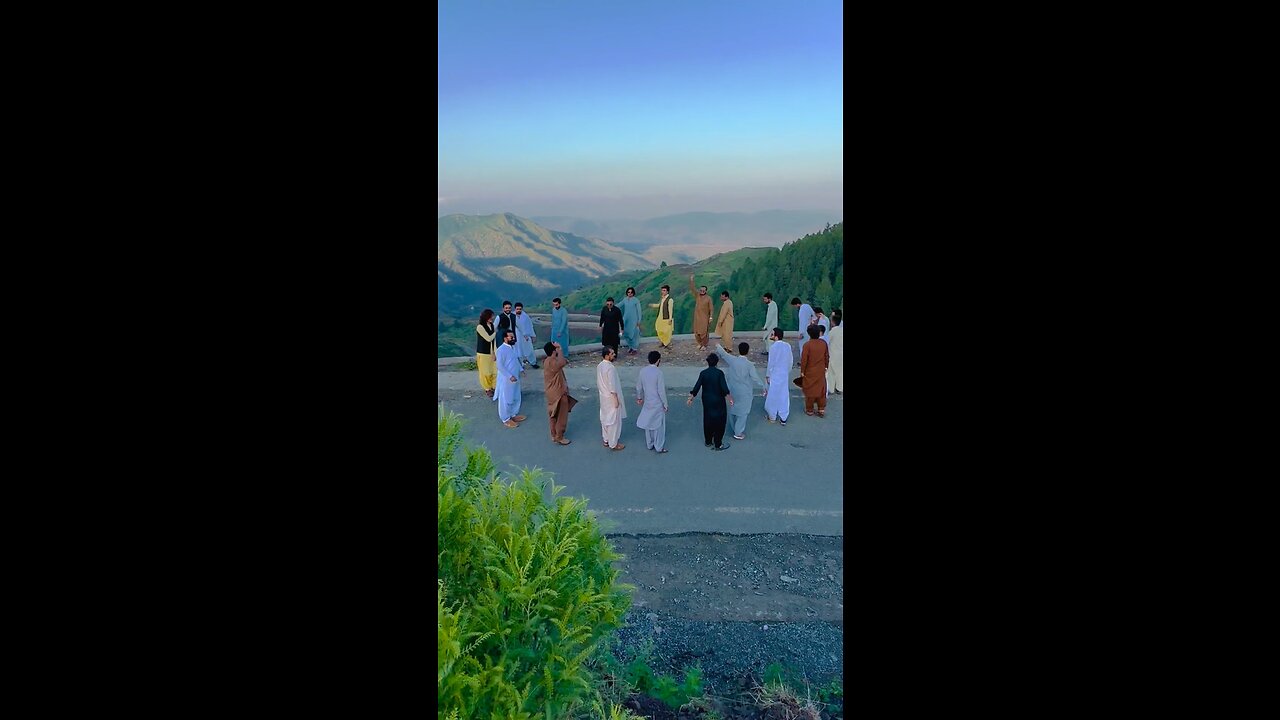 Beautiful pashto attan in top of the mountain, pashto song, attan afghani songs