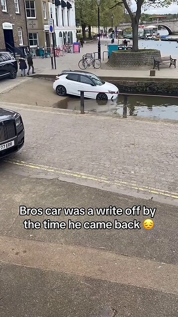 Bros car got written off when he went for a walk 💀