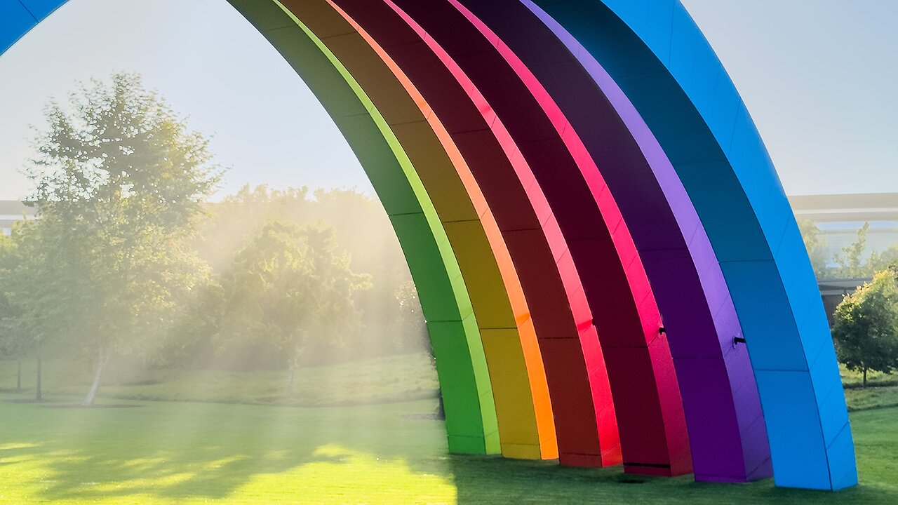 Apple Park Is Glowing With Paraphilia