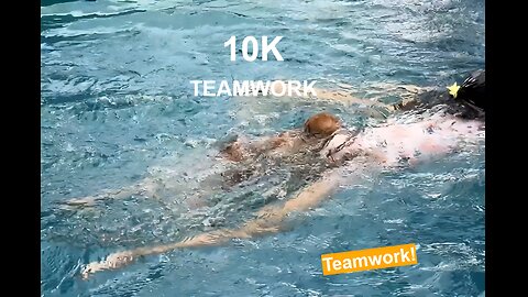 10K Teamwork | BiBi Monkey Swims in a Resort Pool