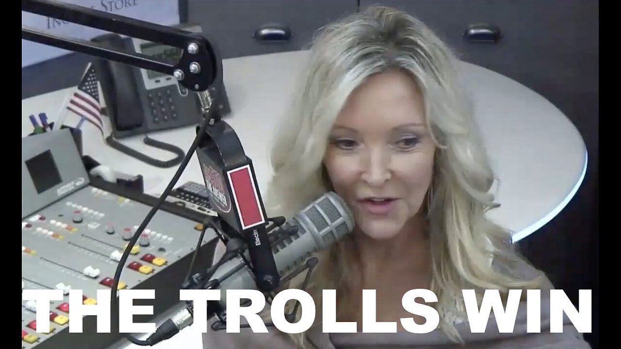 AMY JACOBSON TROLLS WIN, Kamala interview, Bears preview w/ Mike North+more!-TWW w/Bruce Wolf EP2434