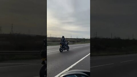 YAMAHA MT09 RIDING