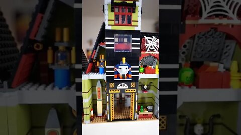 Fully Fuctional LEGO Haunted Mansion Tower Drop!! #lego #hauntedmansion #halloween