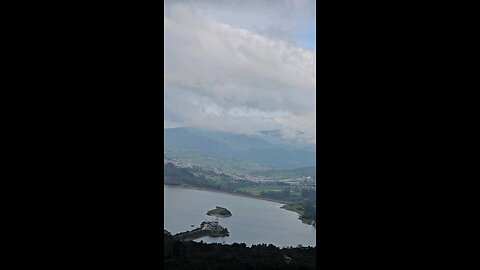 Beautiful view of the lake outside of Bogota