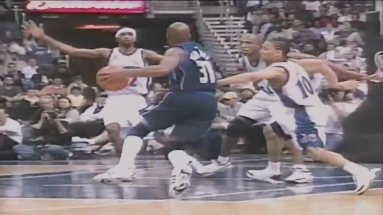 Nick Van Exel 16 Points 5 Ast @ Wizards, 2001-02.