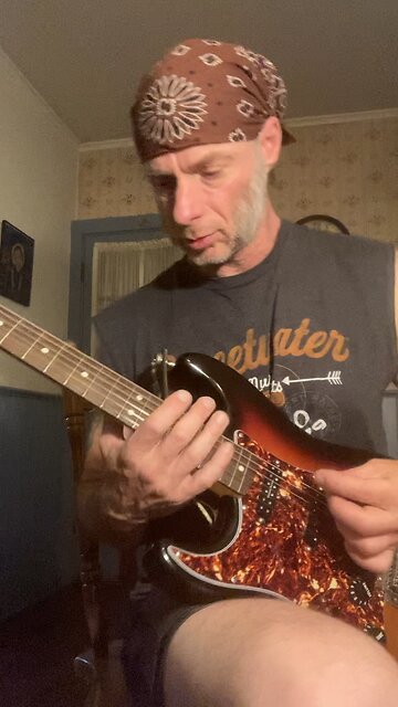 Dirty Knee, Too Much Coffee