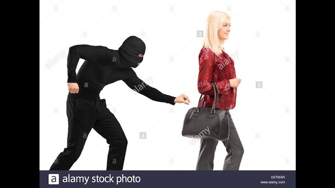 CONFUSION: A THIEF STOLE A WOMAN'S BAG WITHOUT HER KNOWING AND SOMETHING HAPPENED...