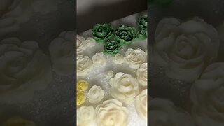 Mother’s Day Candles🌸 #candlebusiness #oddlysatisfying #candlemaking #viral #shortsfeed #mothersday