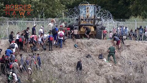 KAMALA'S INVASION: Border Patrol LIFTS Razor Wire for Massive Mob of Illegals at Rio Grande