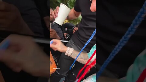 #6ix9ine eats a tarantula