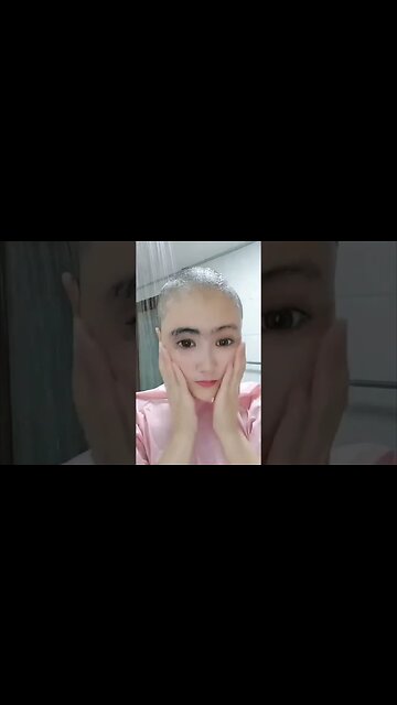 Beautiful Chinese Girl Shaves Off Her Hair
