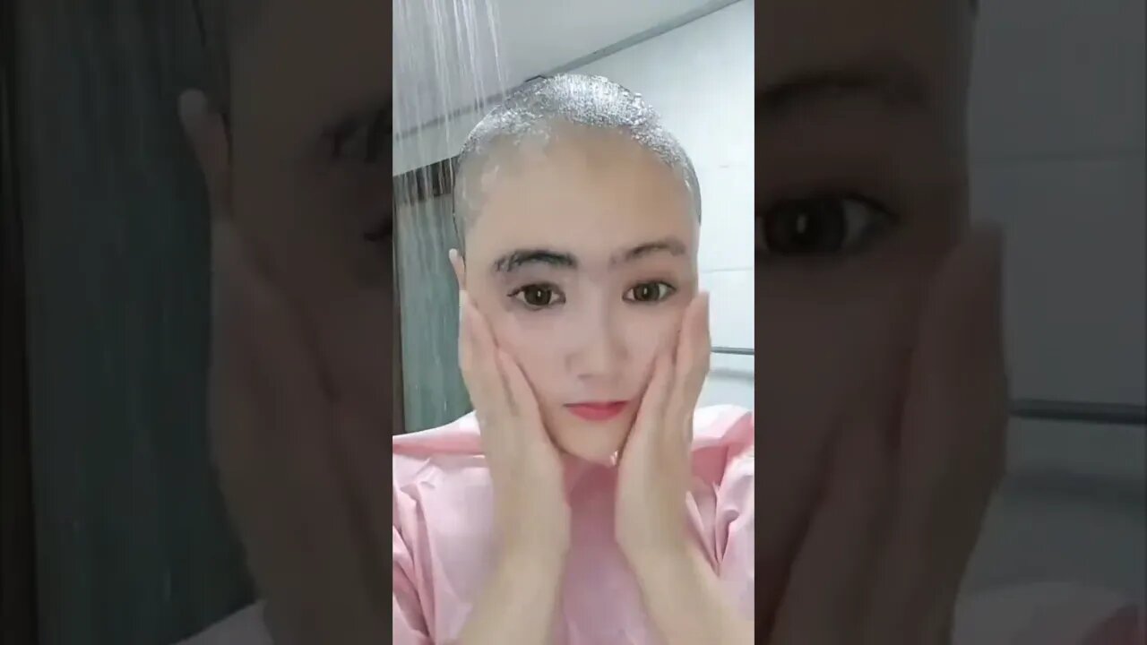 Beautiful Chinese Girl Shaves Off Her Hair