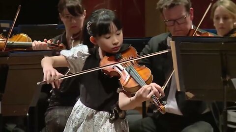 CHLOE CHUA / Menuhin Competition 2018, Closing Gala-11