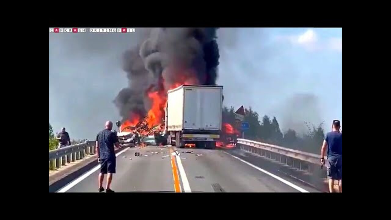 Car Crash Compilation 2022 - Idiots in cars, Dash cam crashes #9