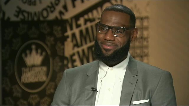 Donald Trump attacks LeBron James on Twitter; NBA stars defend James