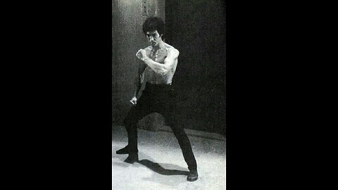 Cross kick Studio Films Bruce Lee Enter the Dragon